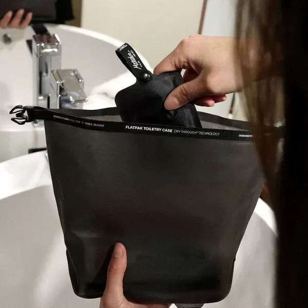 Orvis Matador® Flatpak Waterproof Toiletry Case | Men Travel