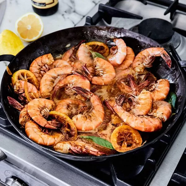 Orvis Smithey Carbon Steel Round Roaster | Kitchen Accessories